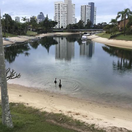 Hotel Plumosa On The Water Gold Coast Exteriér fotografie